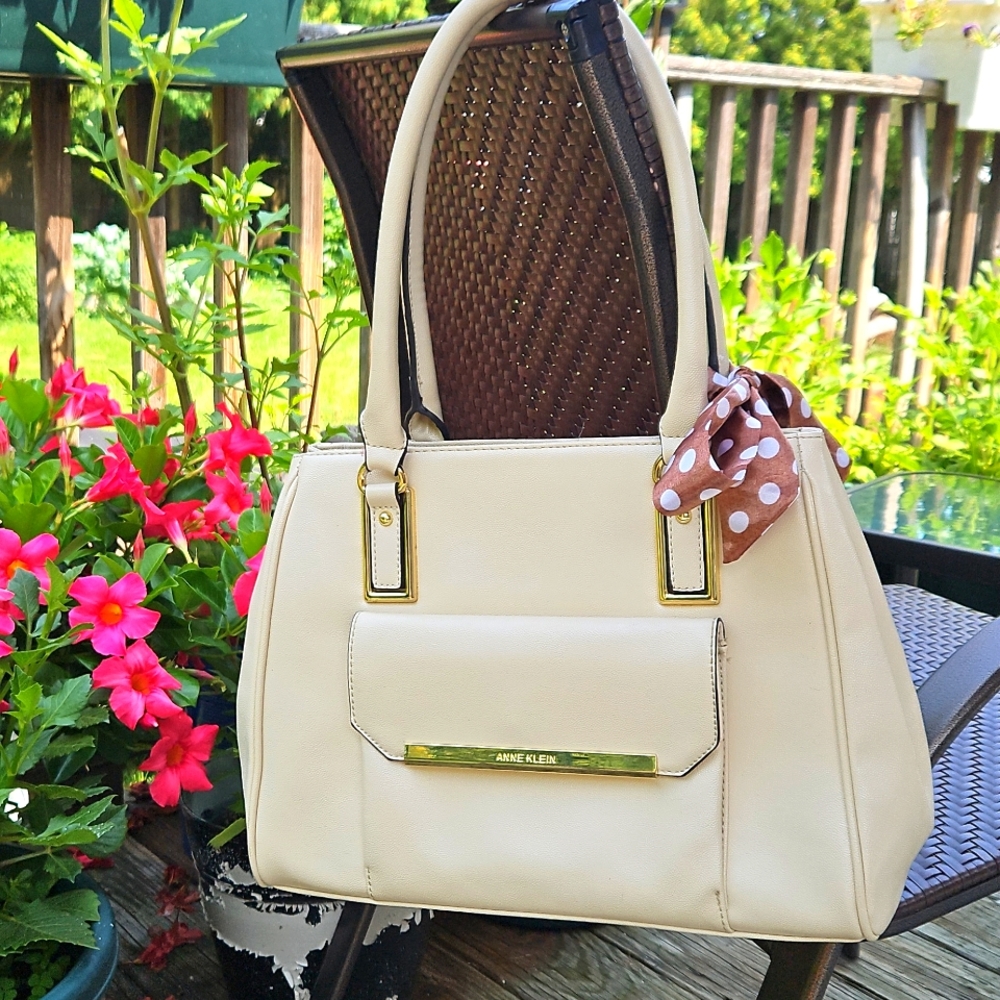 NWOT Anne Klein Elegant Cream Pebbled Leather Satchel Black/White Polka Interior